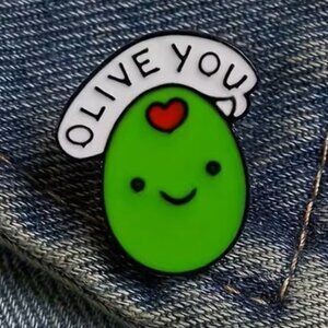 I Love You 'Olive You' Enamel Pin Z121